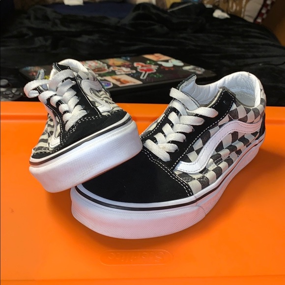 Vans - Picture 2 of 10